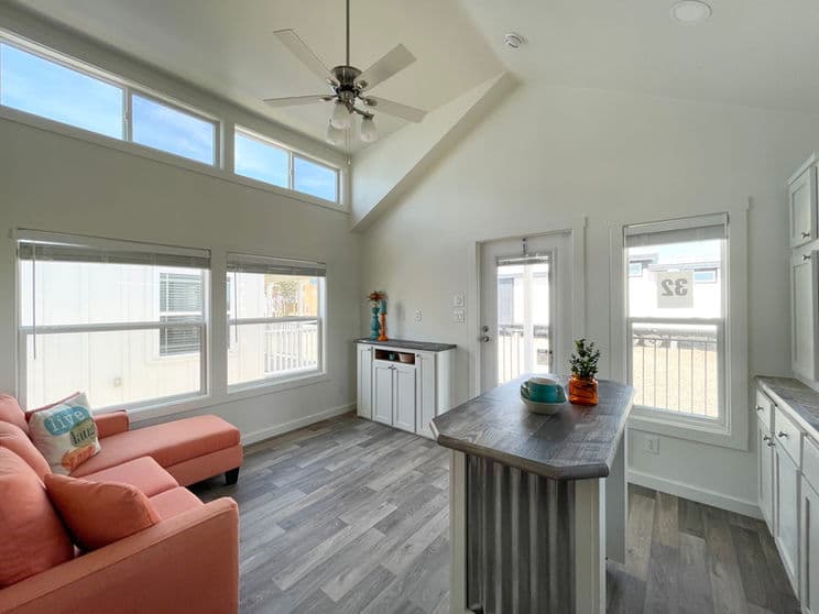Tumbleweed interior home features