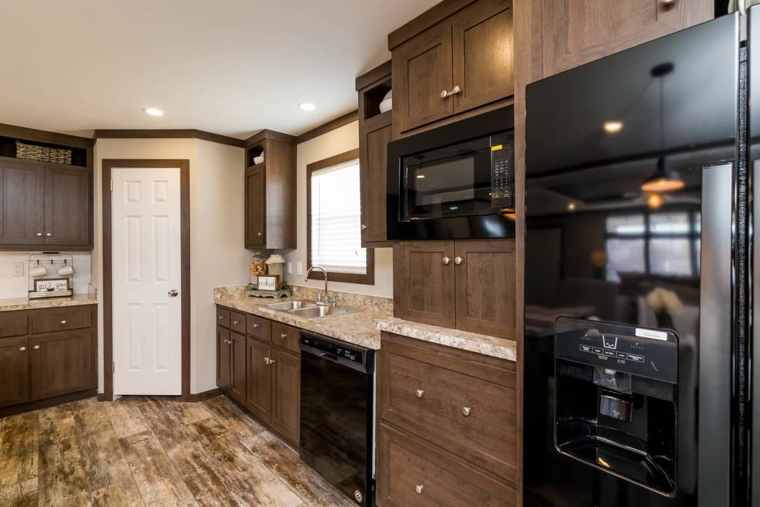 Titan extreme 3272c kitchen home features