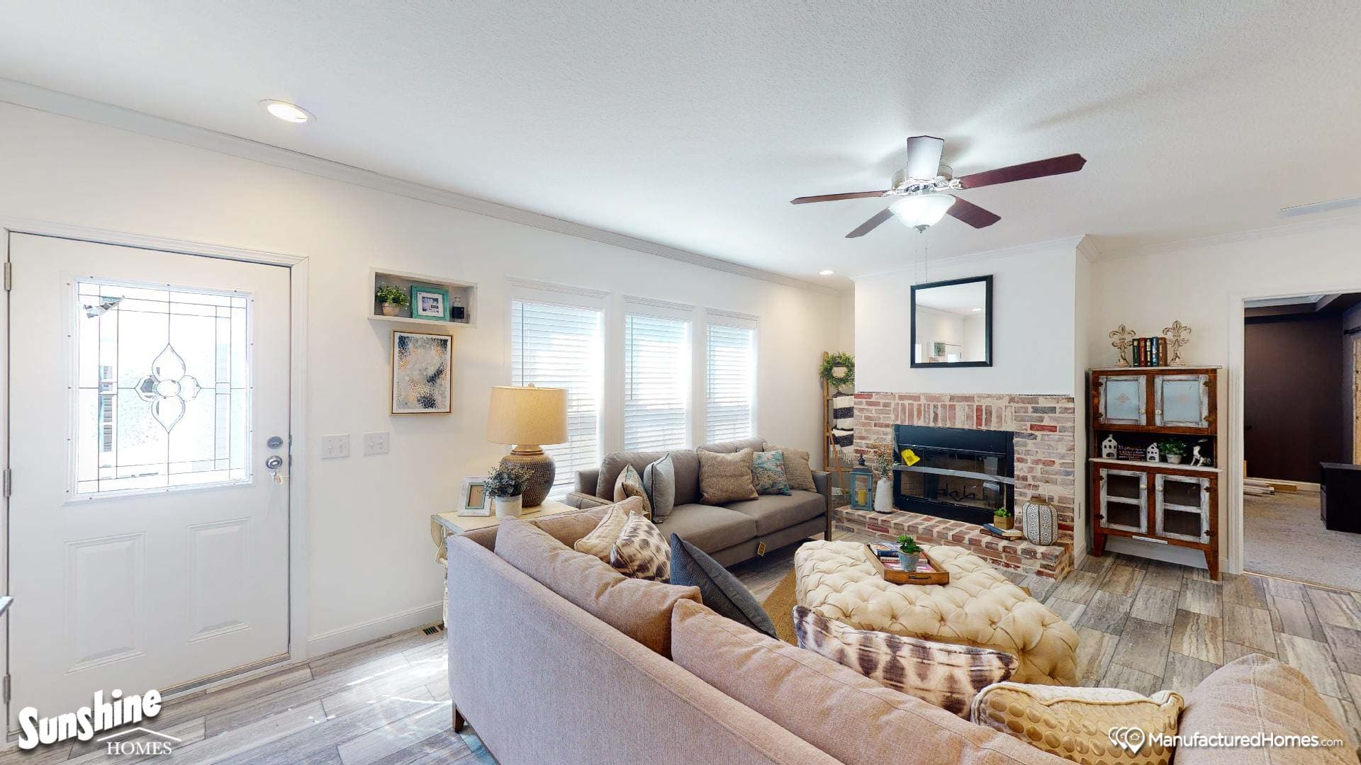 Pri3284-2012 interior home features