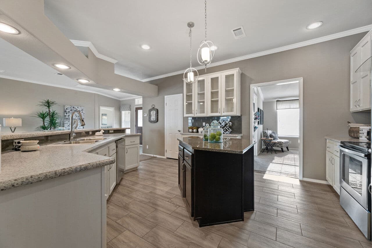 Hacienda iii 41764a kitchen home features