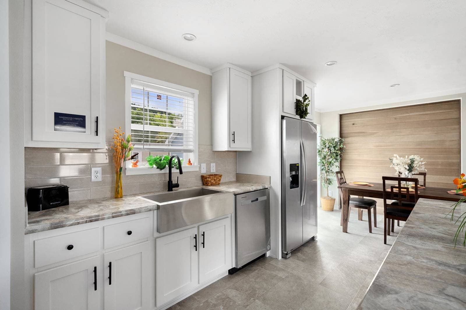 East point - elevate 52 kitchen home features