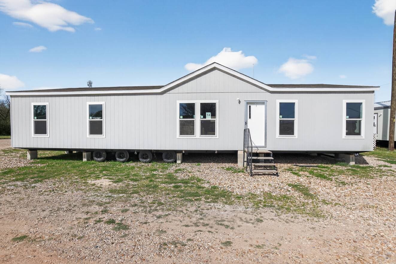 Jasper 28564a hero, elevation, and exterior home features