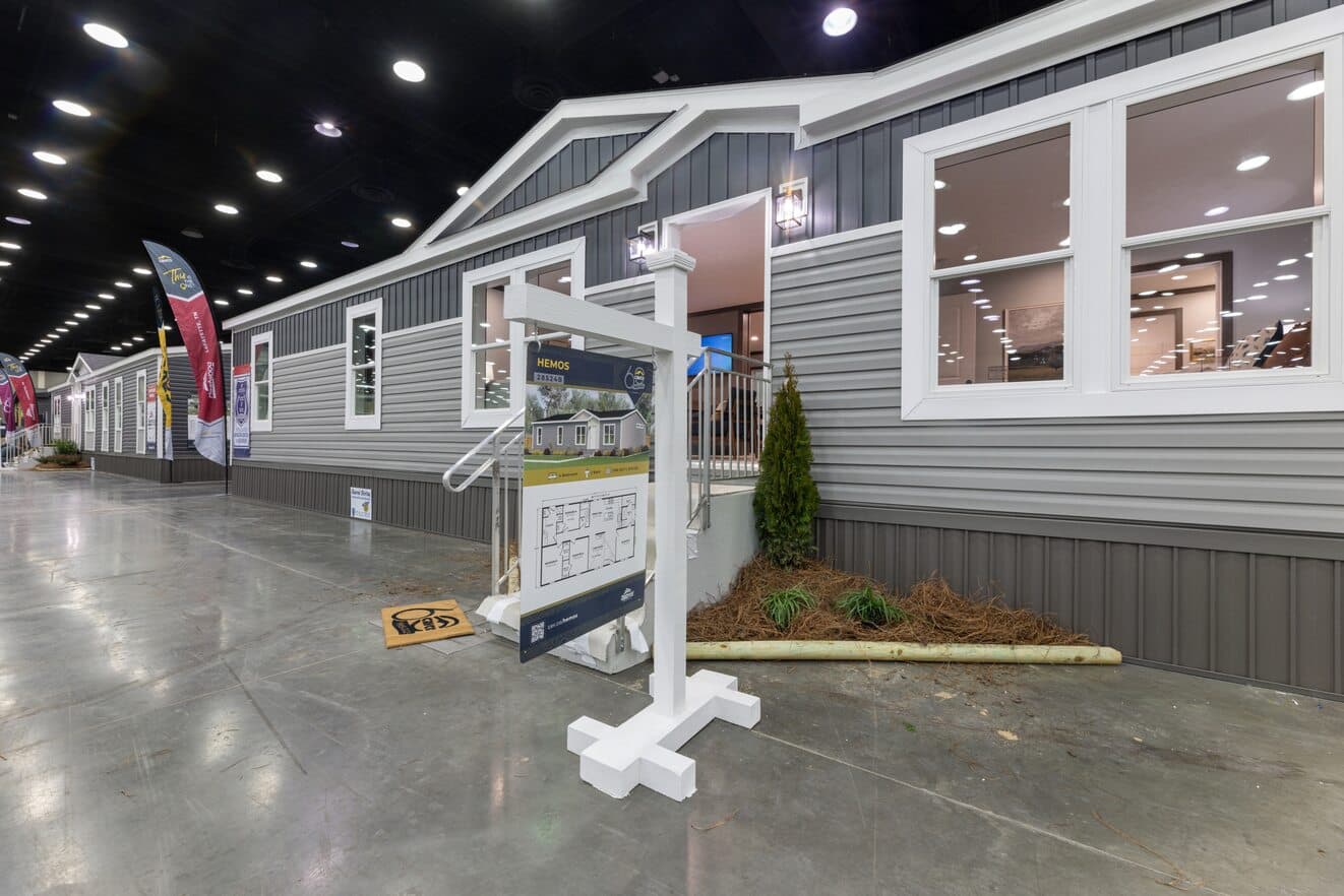 Hemos 28524b exterior home features