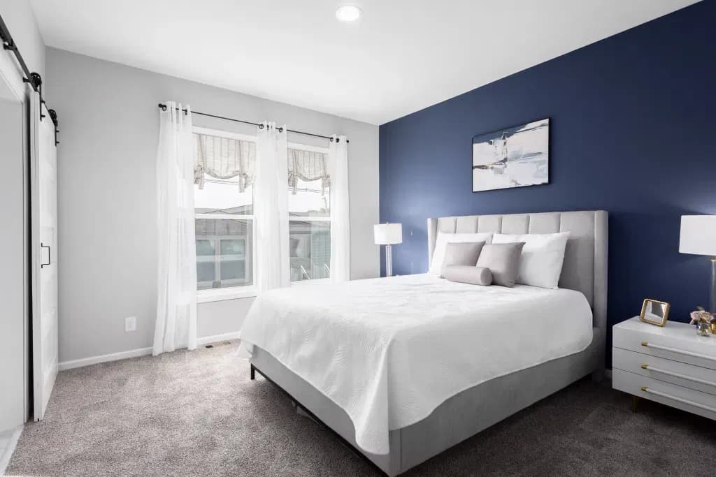 Pinecrest elite bedroom home features