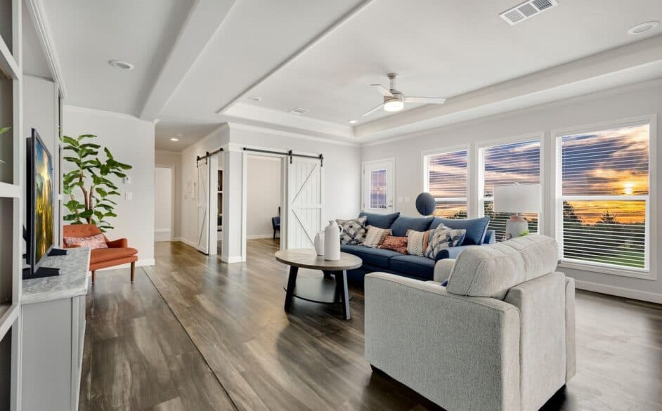 Haven 6368 interior home features