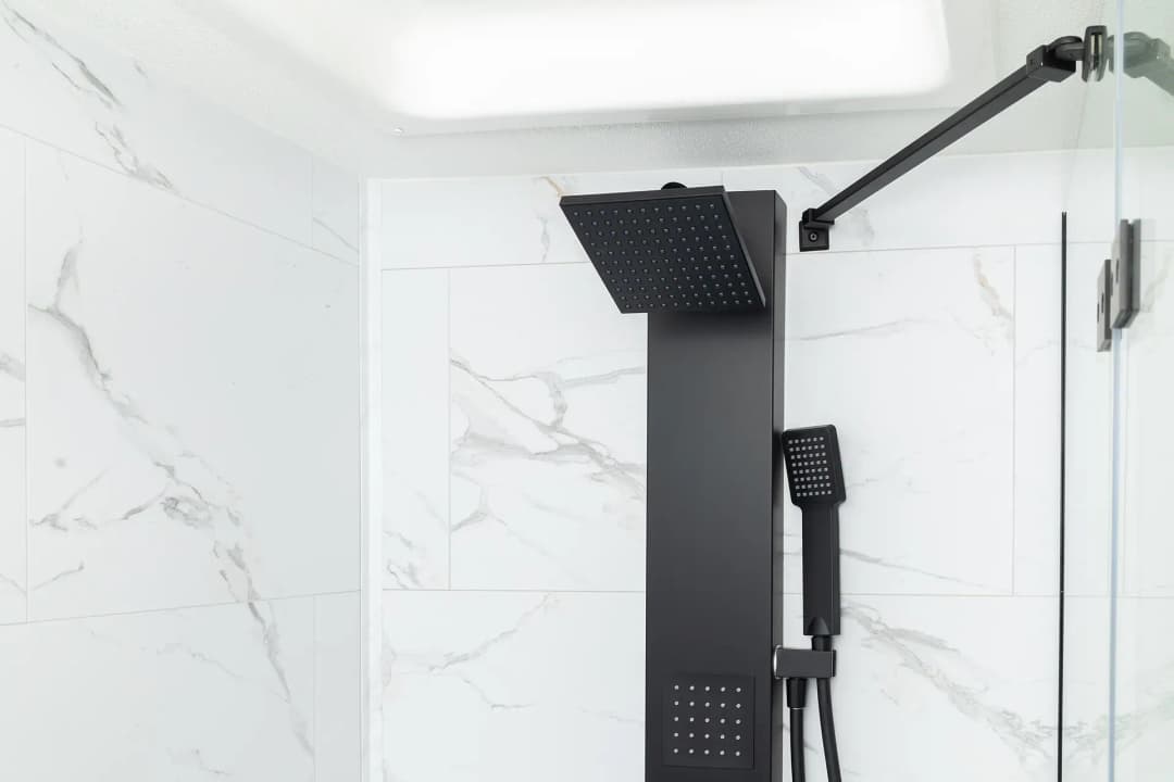 Eldorado 9081p bathroom home features