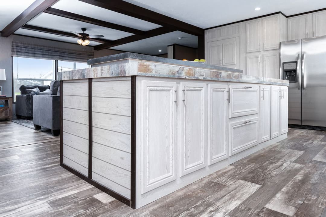 The shoreline kitchen home features
