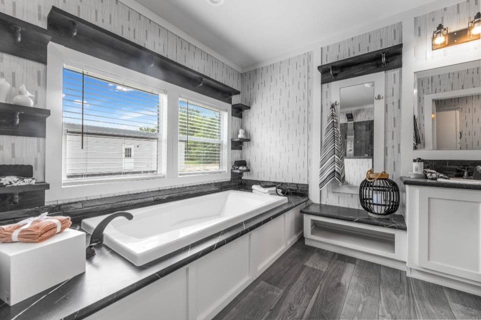 Apex 32763x bathroom home features