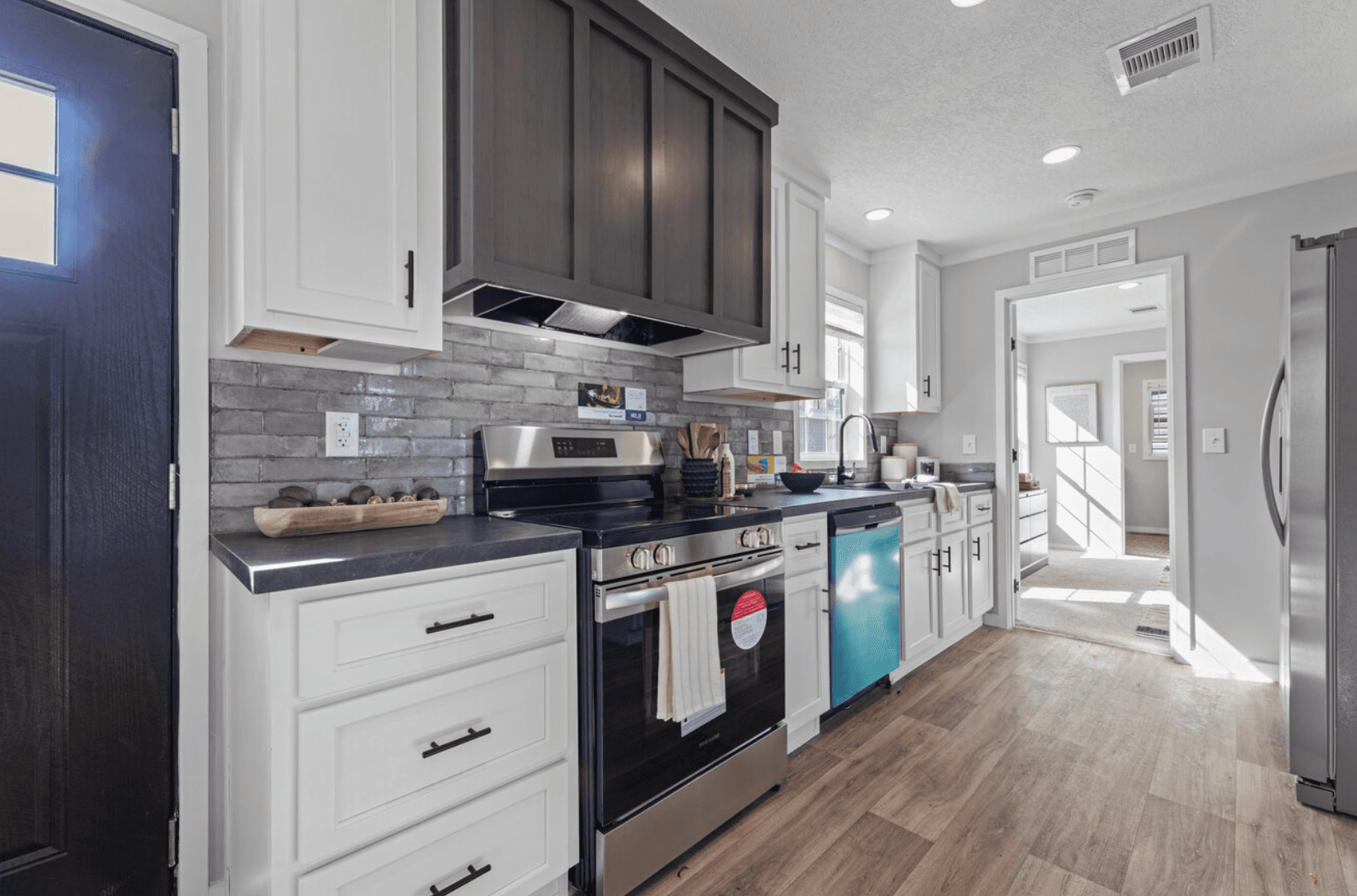 Helix 16763n kitchen home features