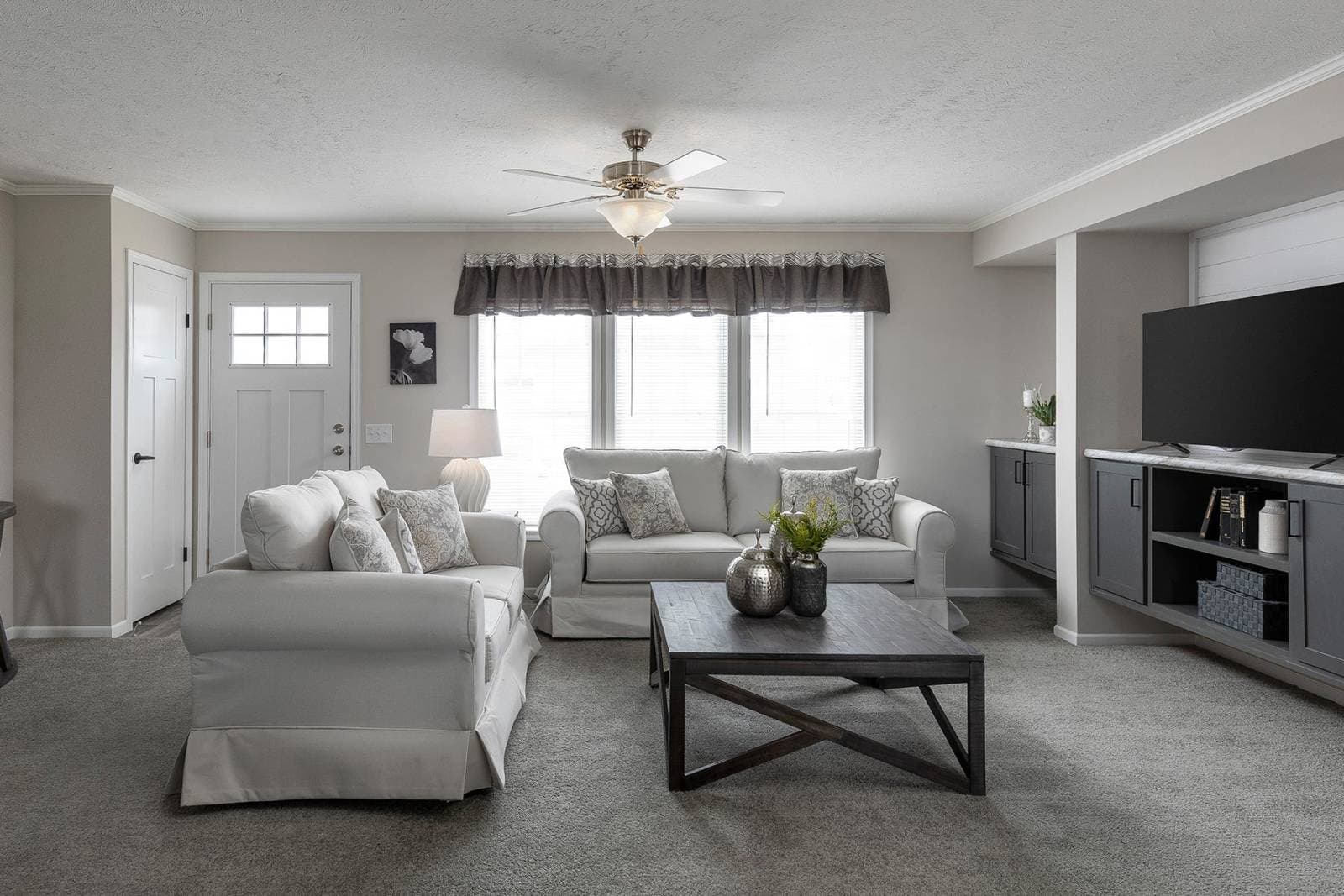 Orchid c400 interior home features