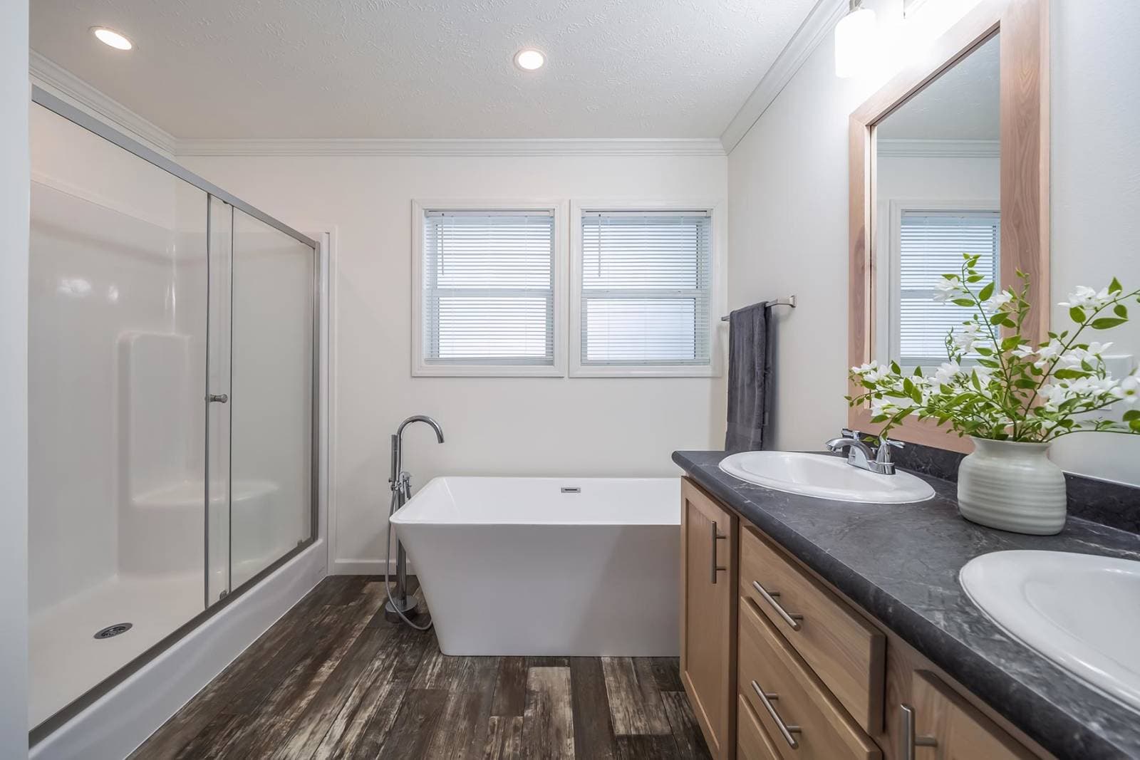 C802a bathroom home features