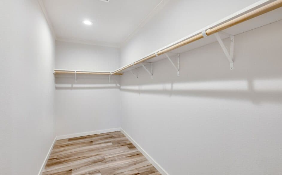 Hope r76e interior home features