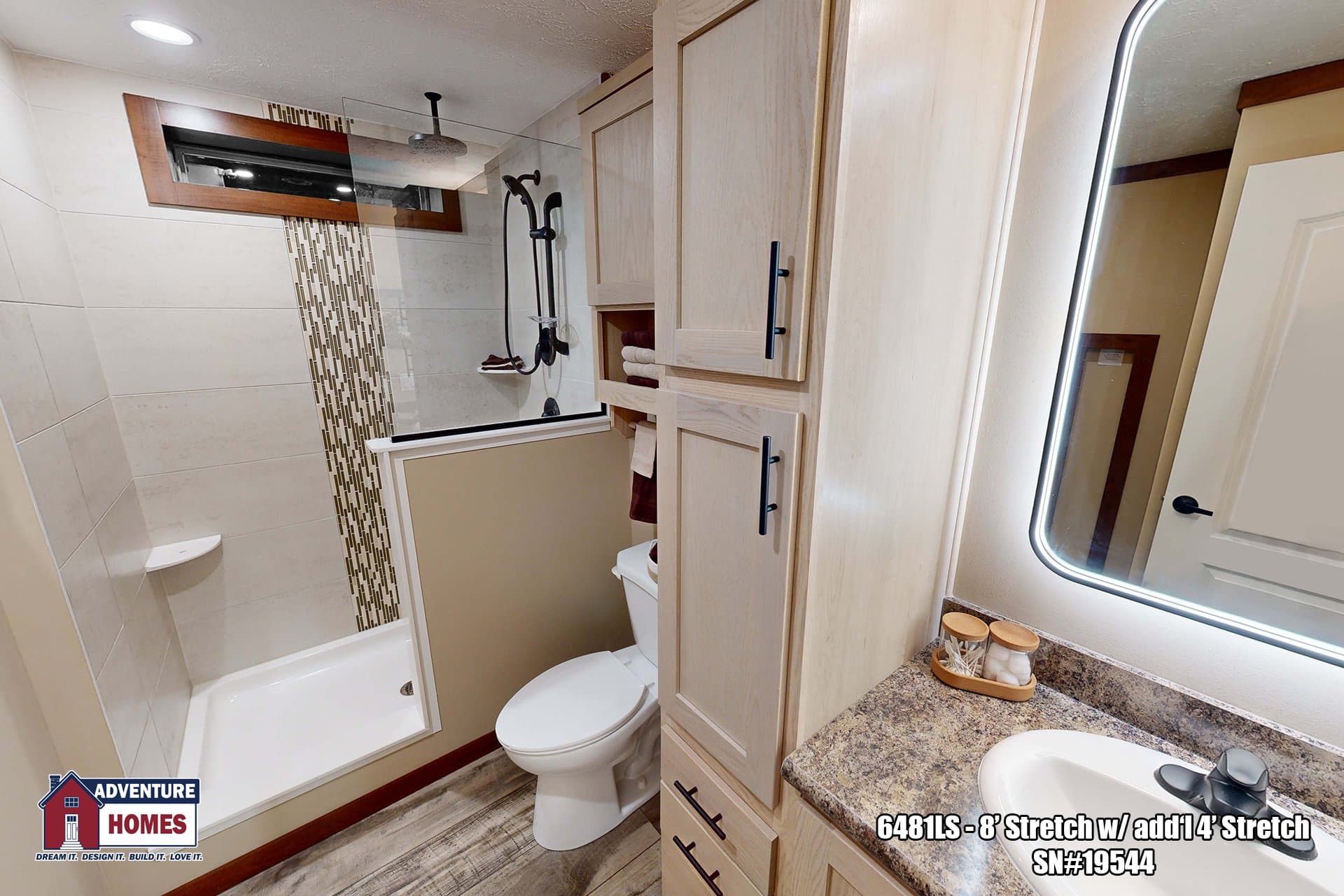 6481ls (8’ stretch) bathroom home features