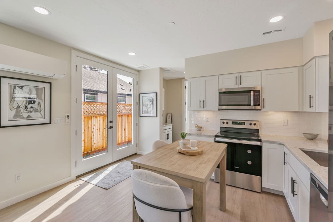 The piedmont (34') - l shaped kitchen home features