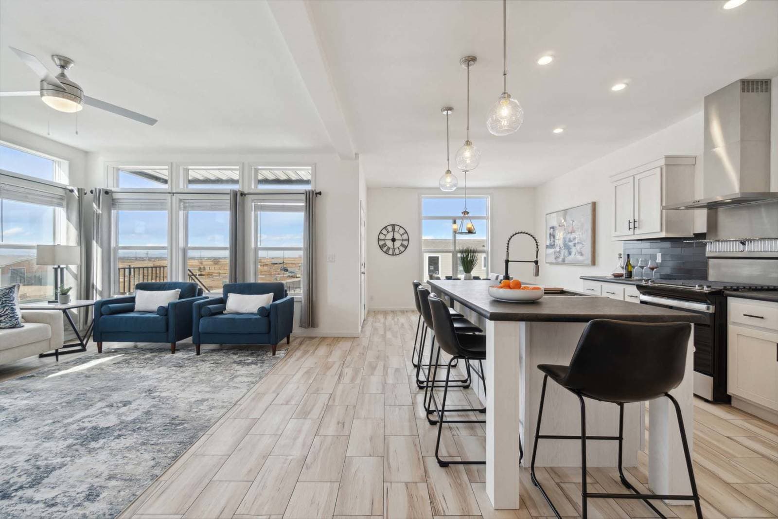 Nova-e interior home features