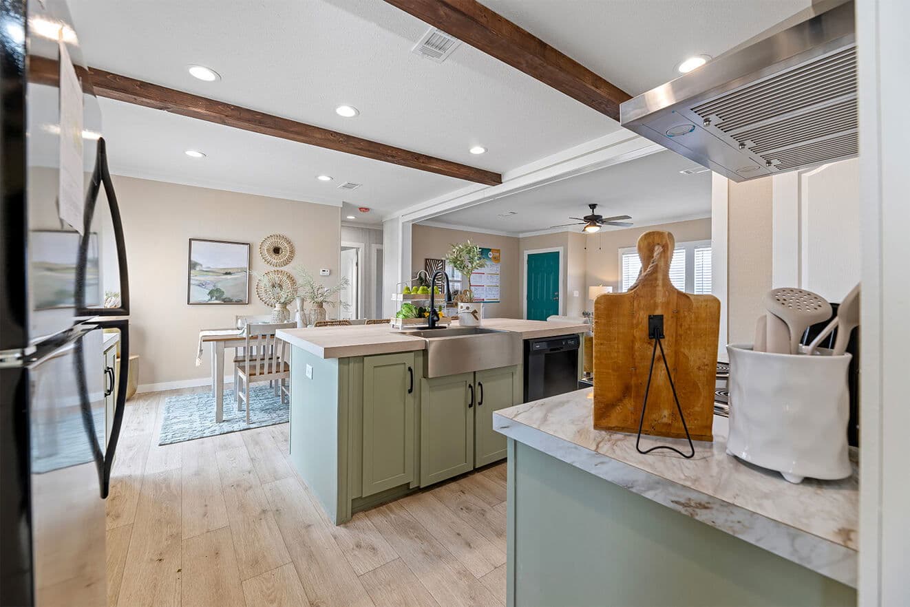 Sheridan 52 28523s kitchen home features