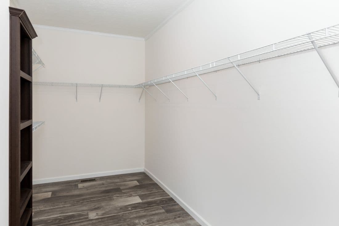 1444 carolina interior home features