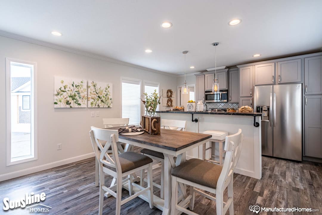 Pri1684-1021 kitchen home features