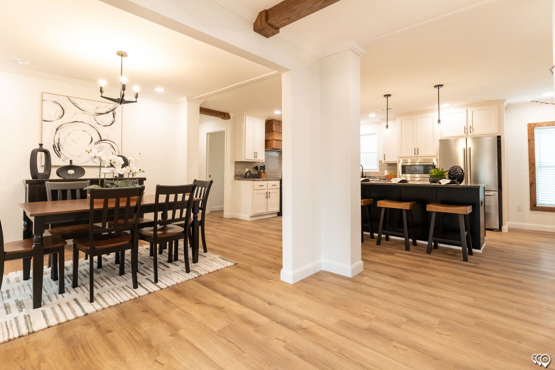 Pri3280-2071 interior home features