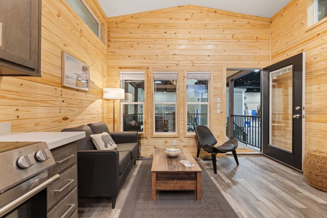 Eagle loft 13291p interior home features