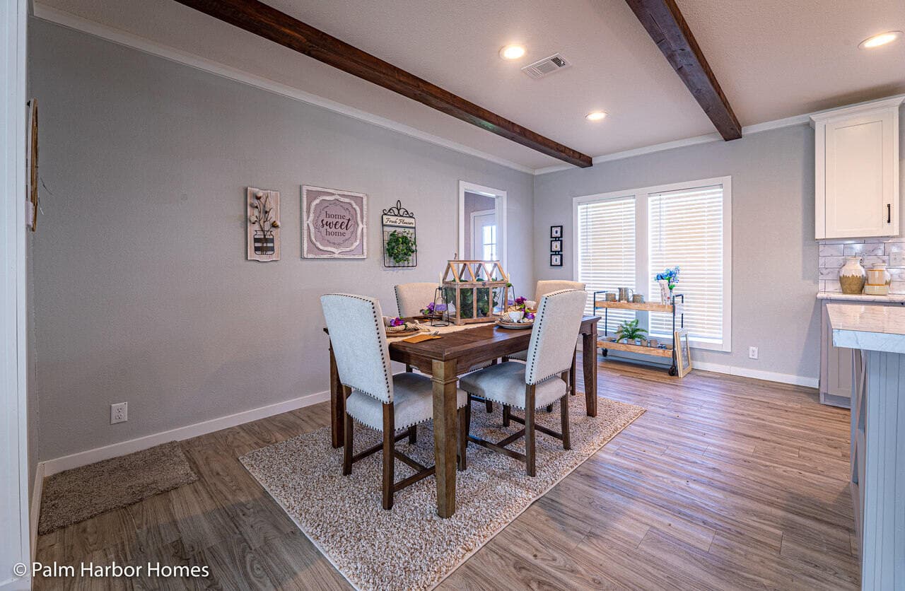 Magnum 32664m interior home features