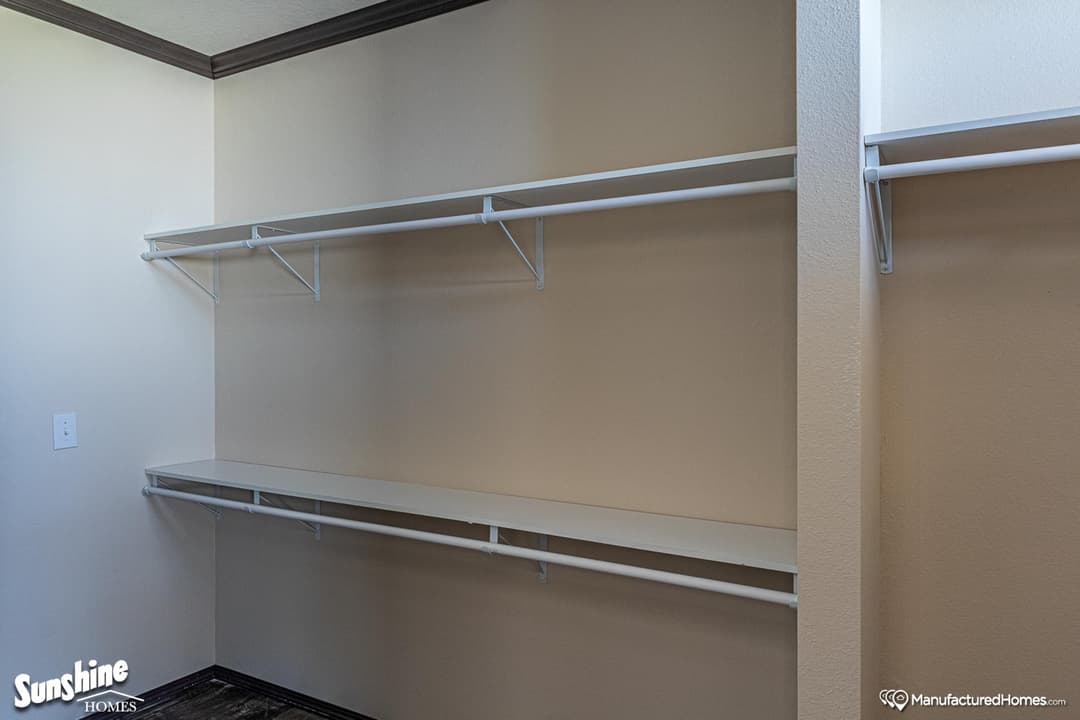 Pri3268-2004 interior home features