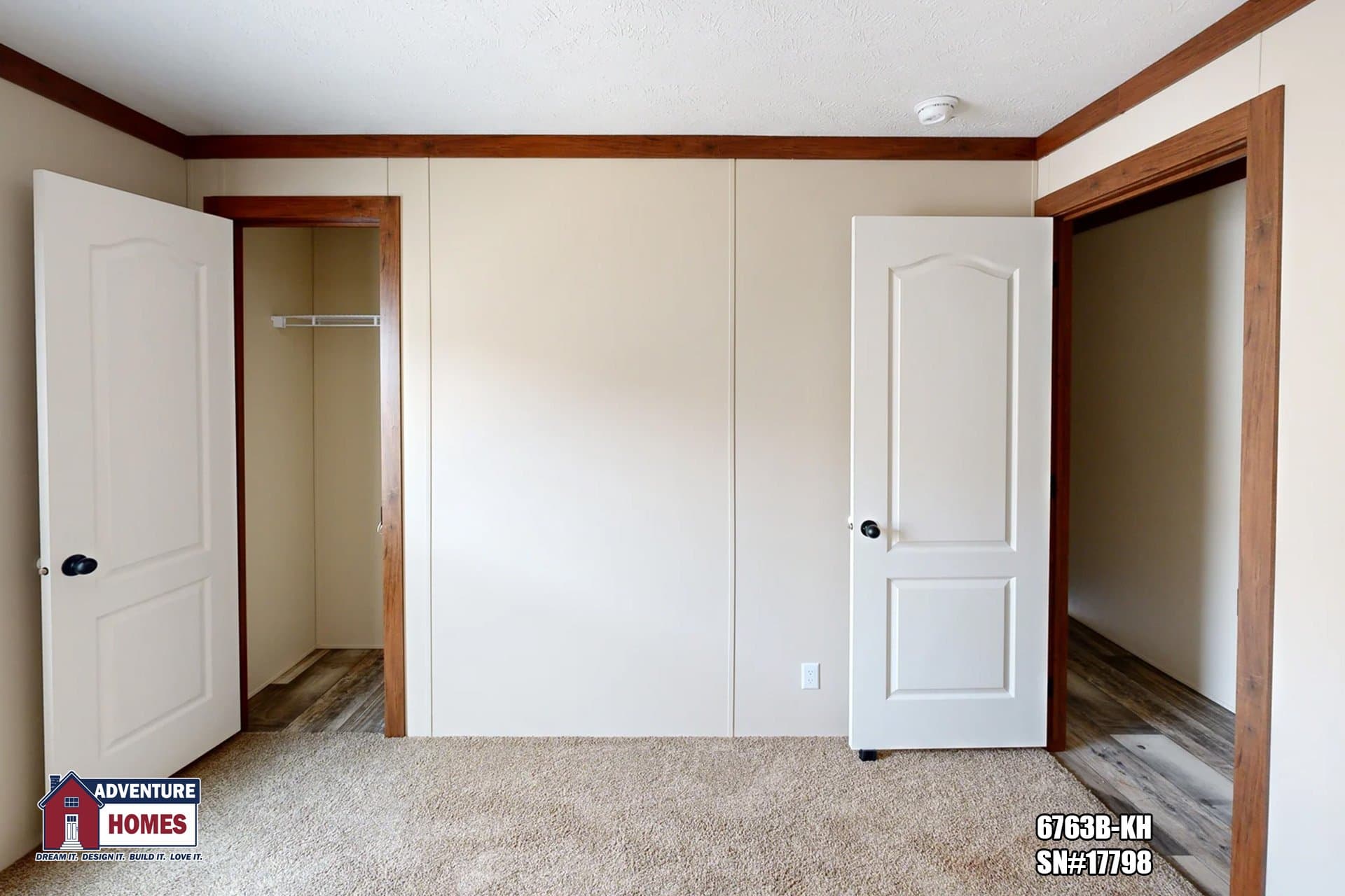 6763b-kh bedroom home features