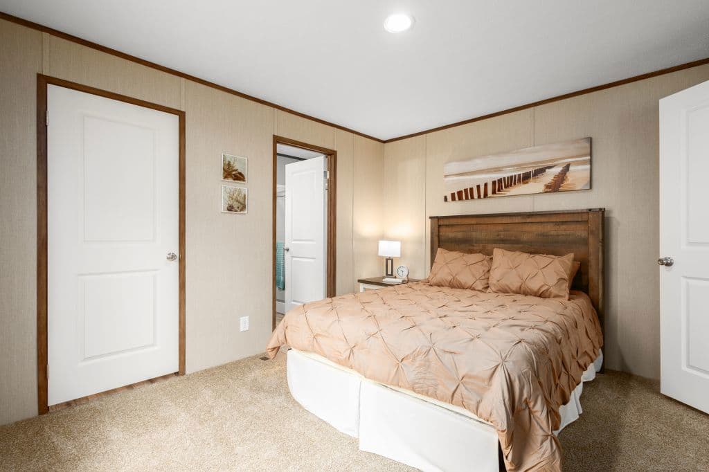 Blazer select ts1036-p bedroom home features