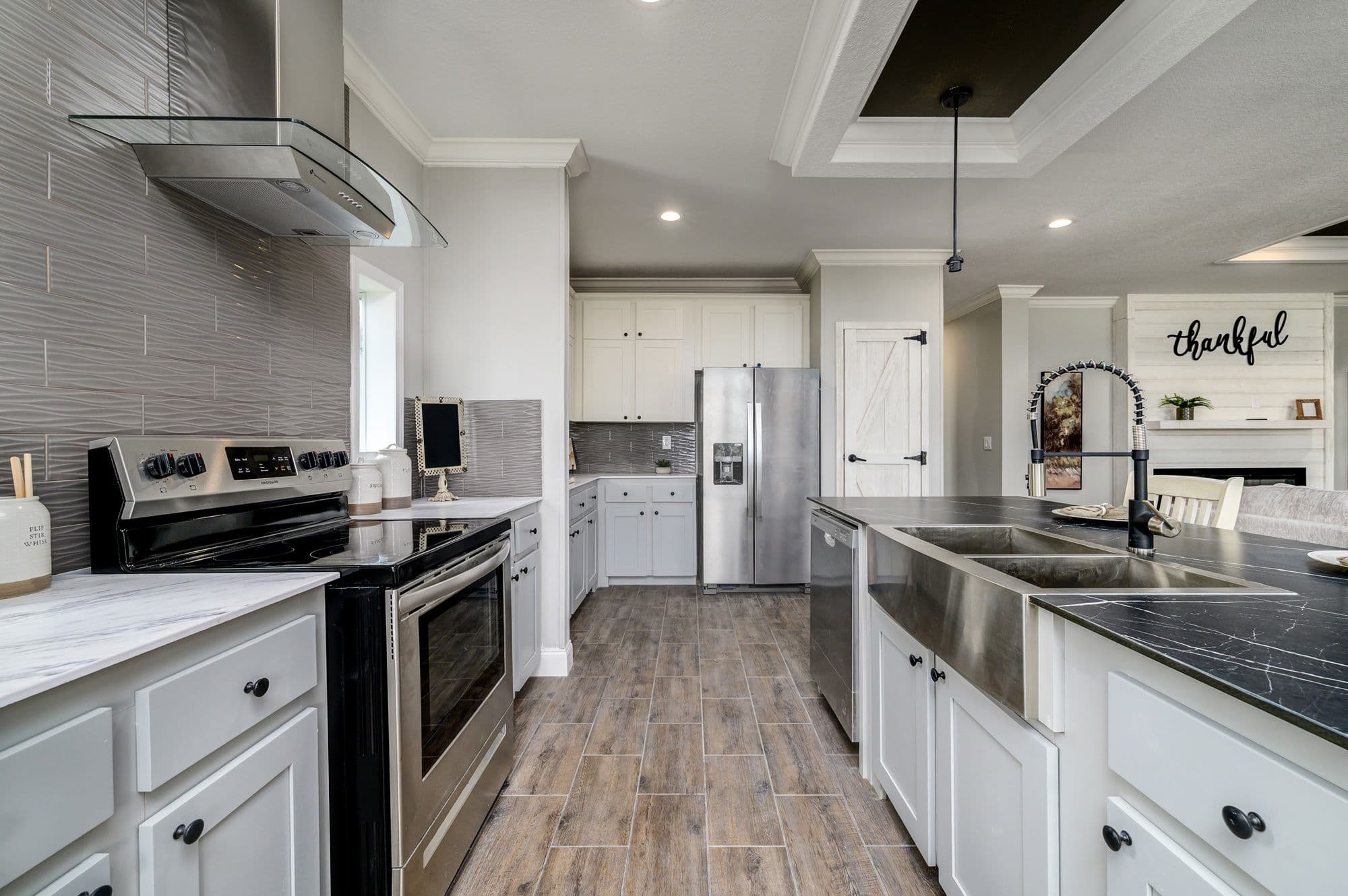 Key largo kitchen home features