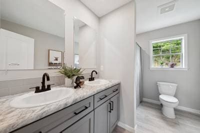 Catalina bathroom home features