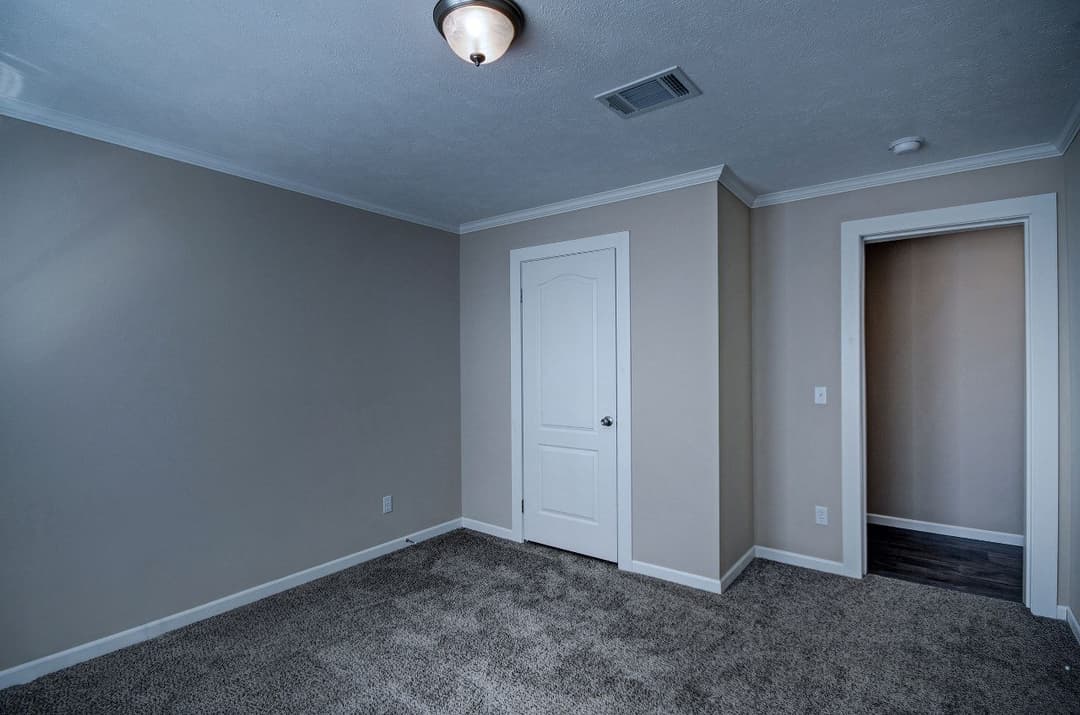 Stoney pointe bedroom home features