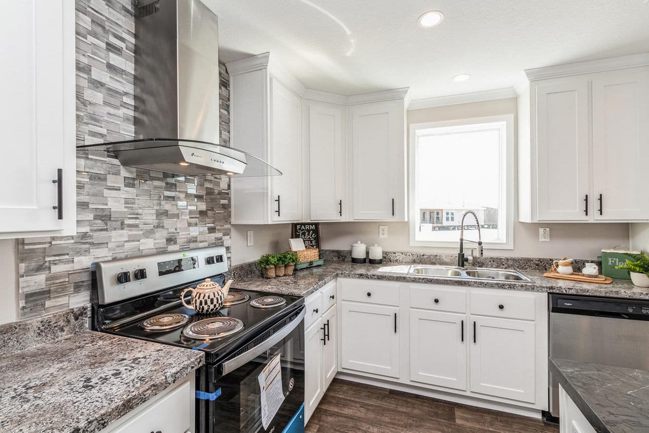 Pursuit kitchen home features