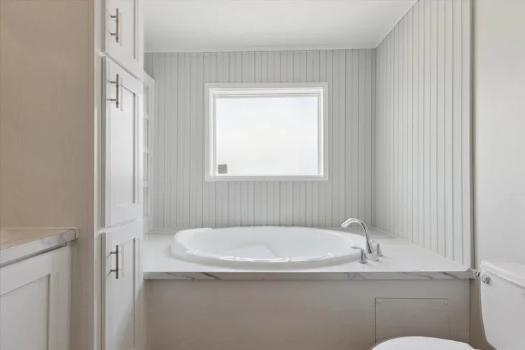 Fremont bathroom home features