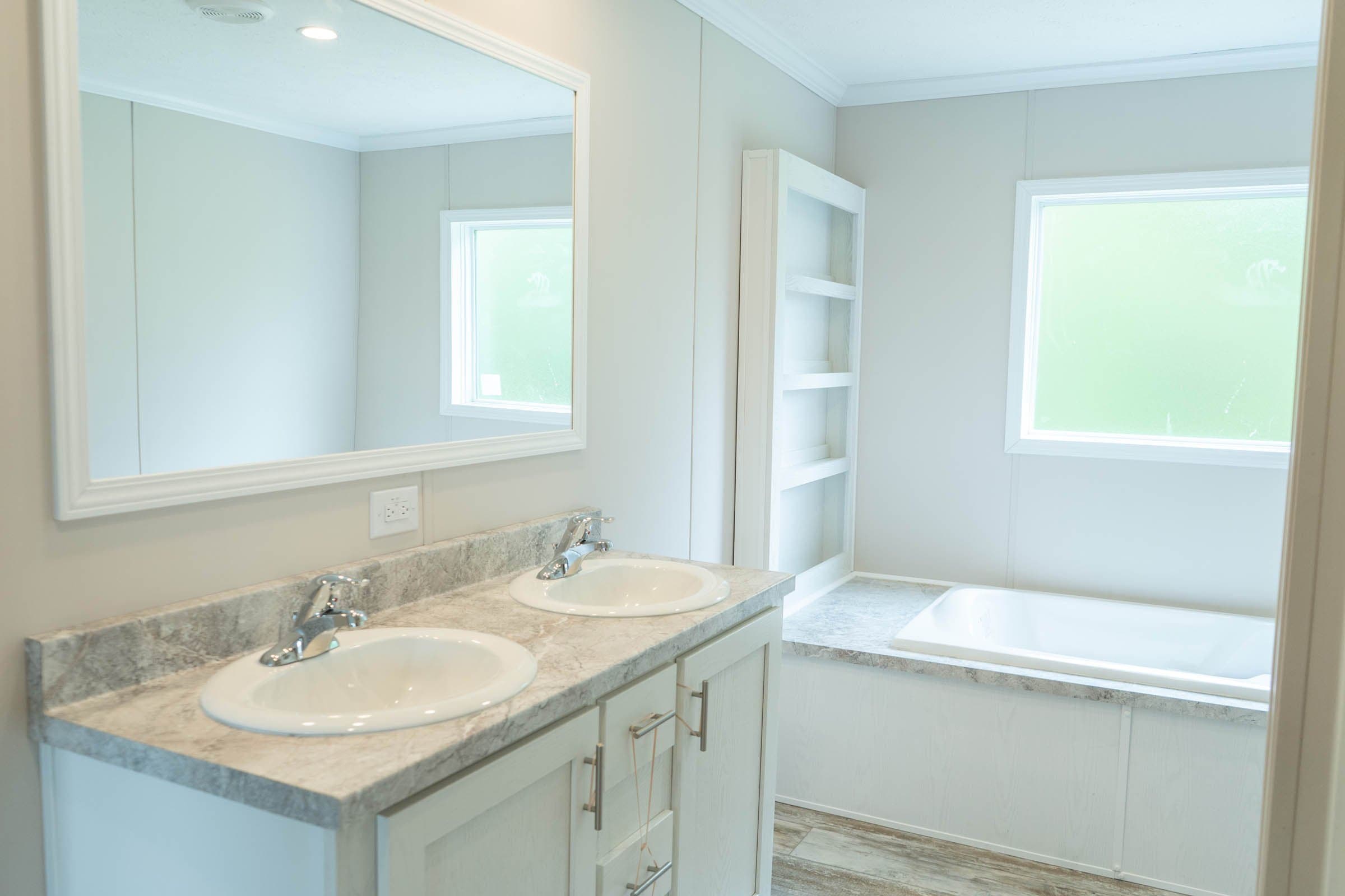 Luna bathroom home features