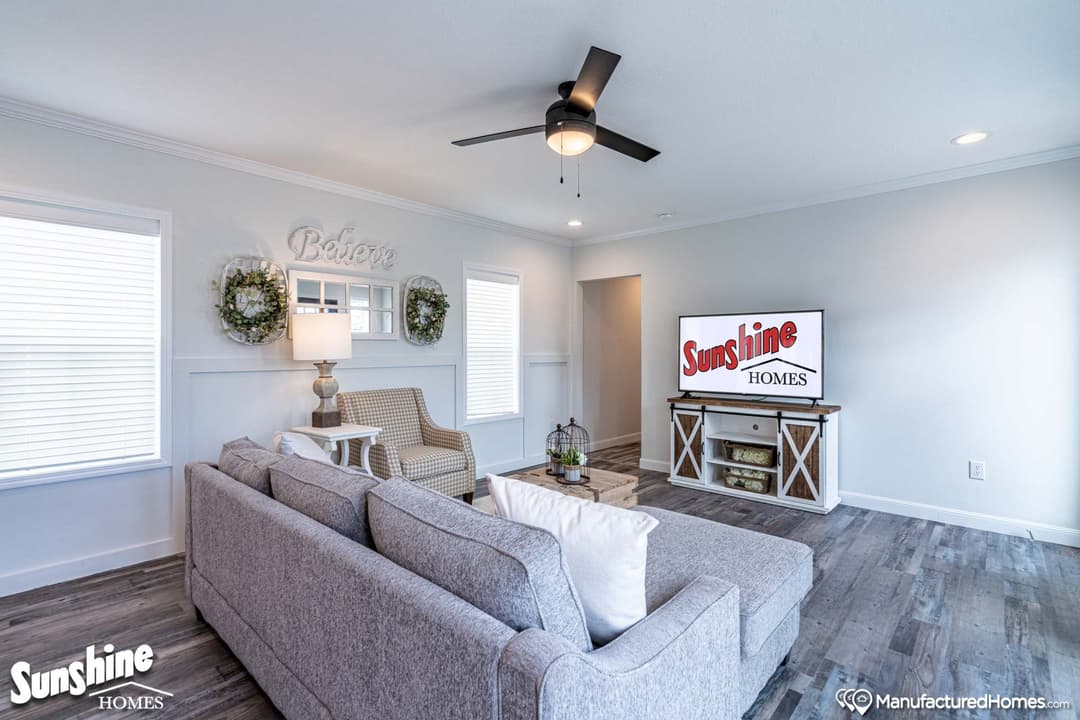 Pri1684-1021 interior home features