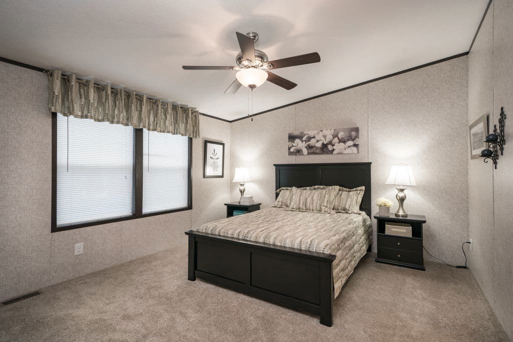 Astro creations ranch 3a2023-p bedroom home features