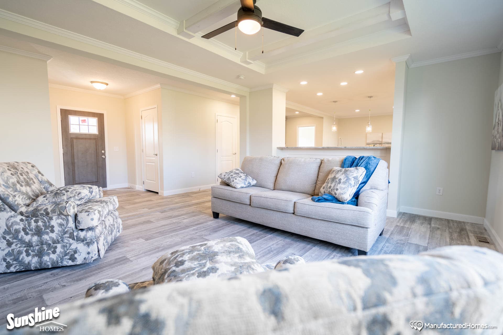 Pri3280-2043 interior home features