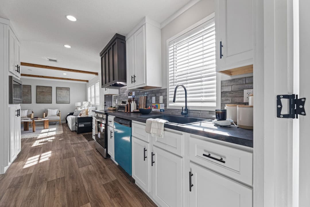 Helix 16763n kitchen home features