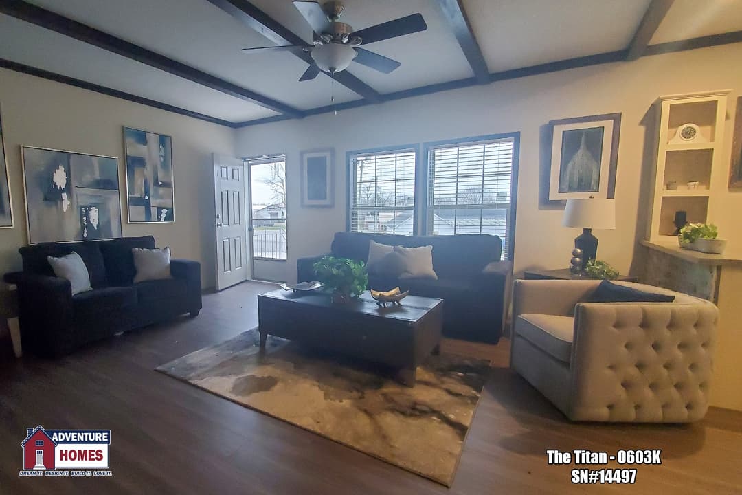 Titan | 0603k interior home features