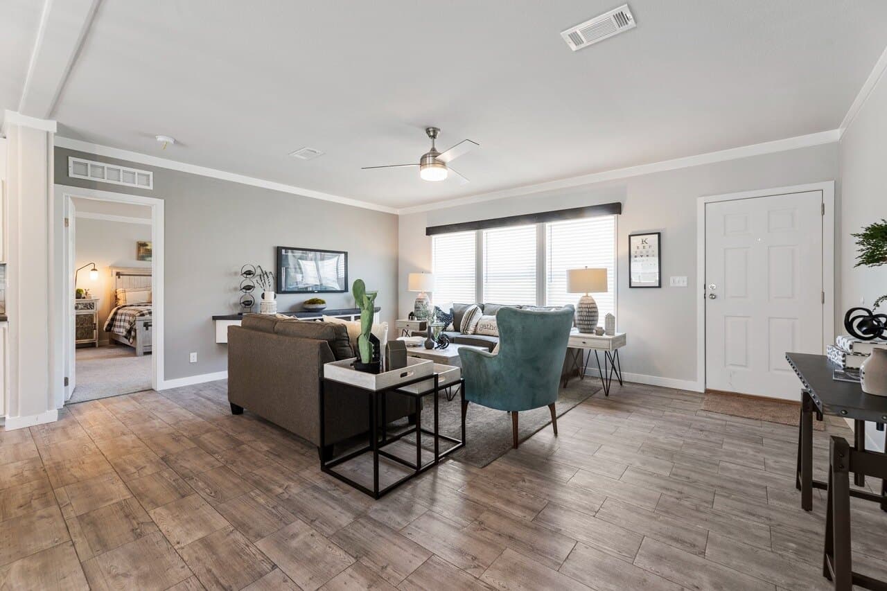 Urban value 32563a interior home features