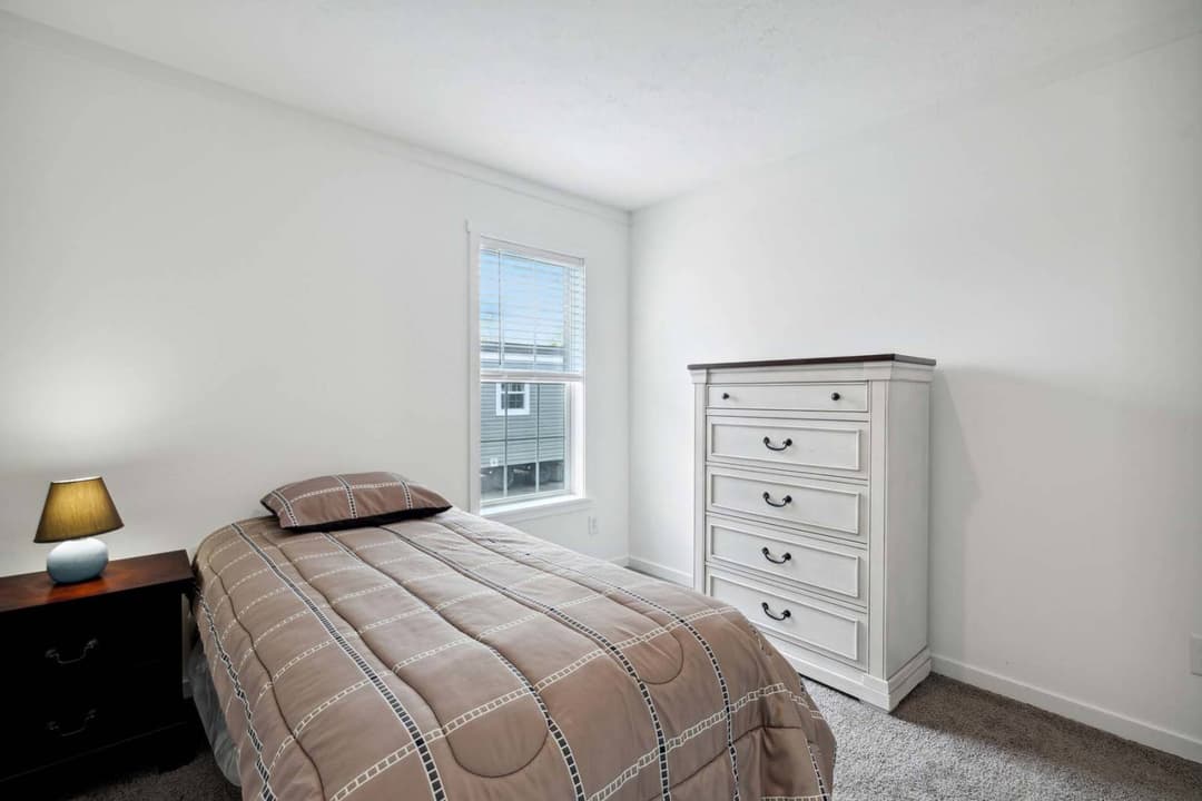 Elevate 60 bedroom home features