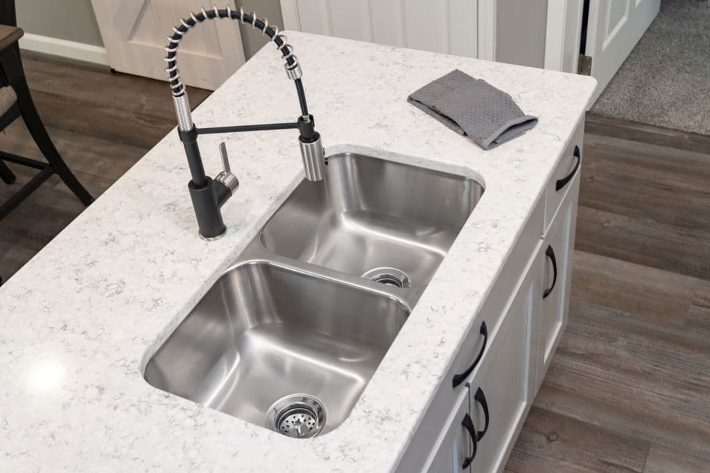 Belle ame ranch 2p2703-r kitchen home features