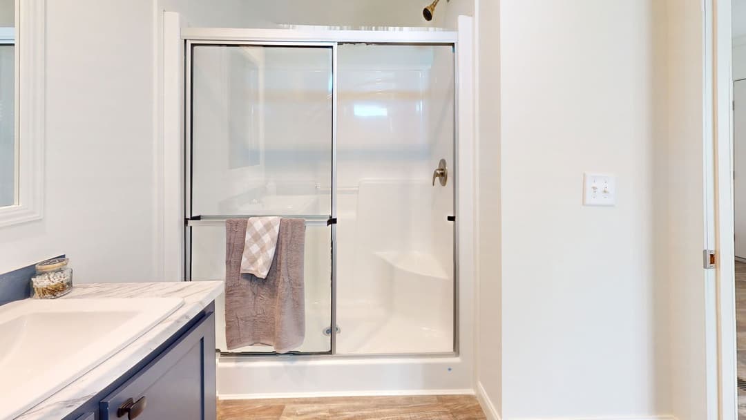 The sugar run duplex interior and bedroom home features