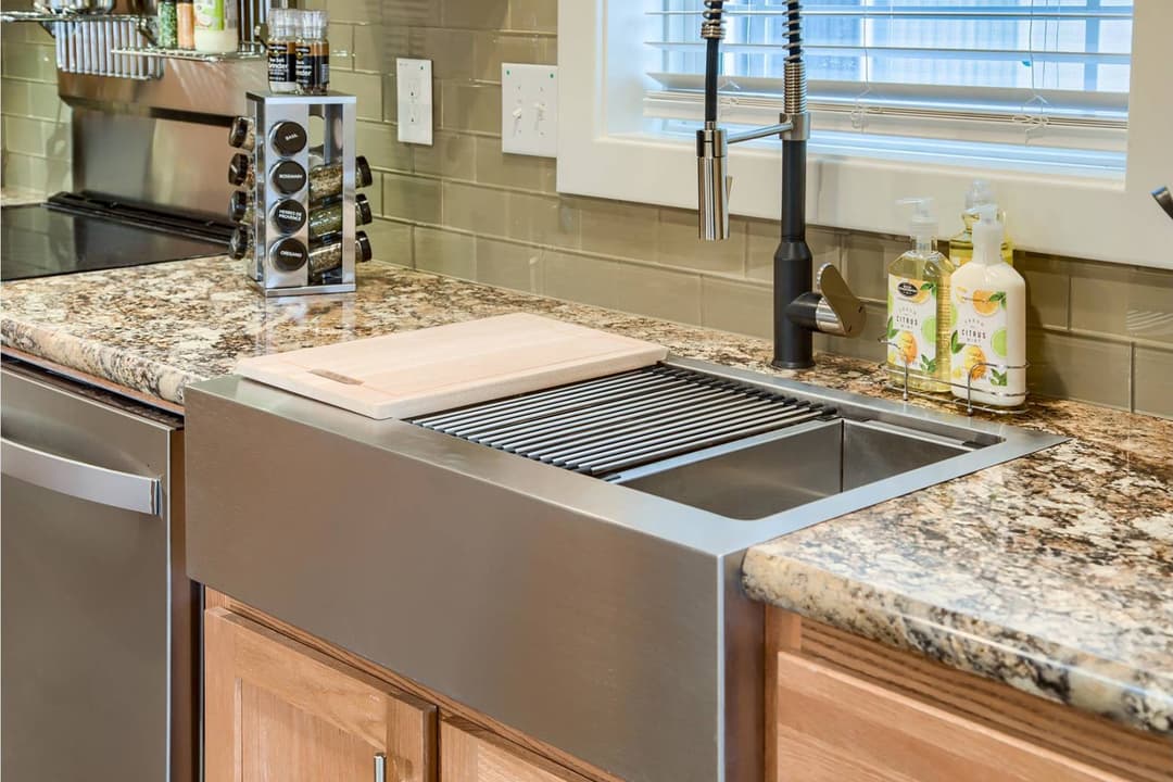 Look out lodge sg55 kitchen home features