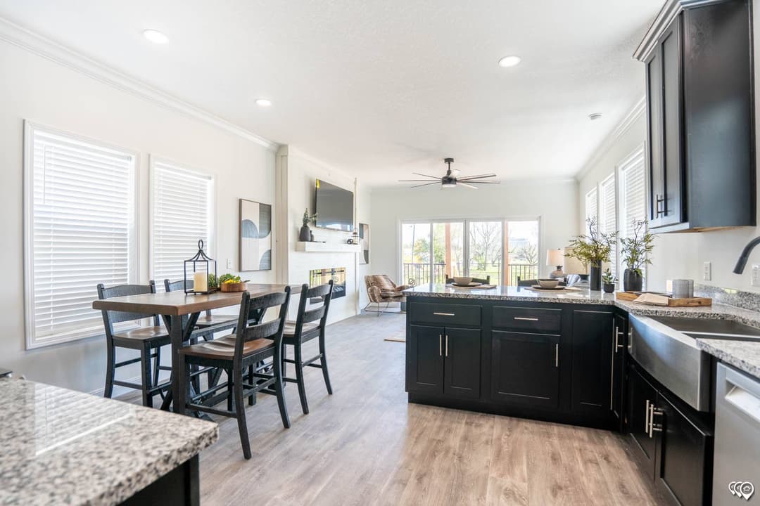 Pri1680-1031 kitchen home features