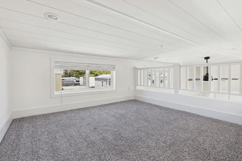 Ath-21l bedroom home features