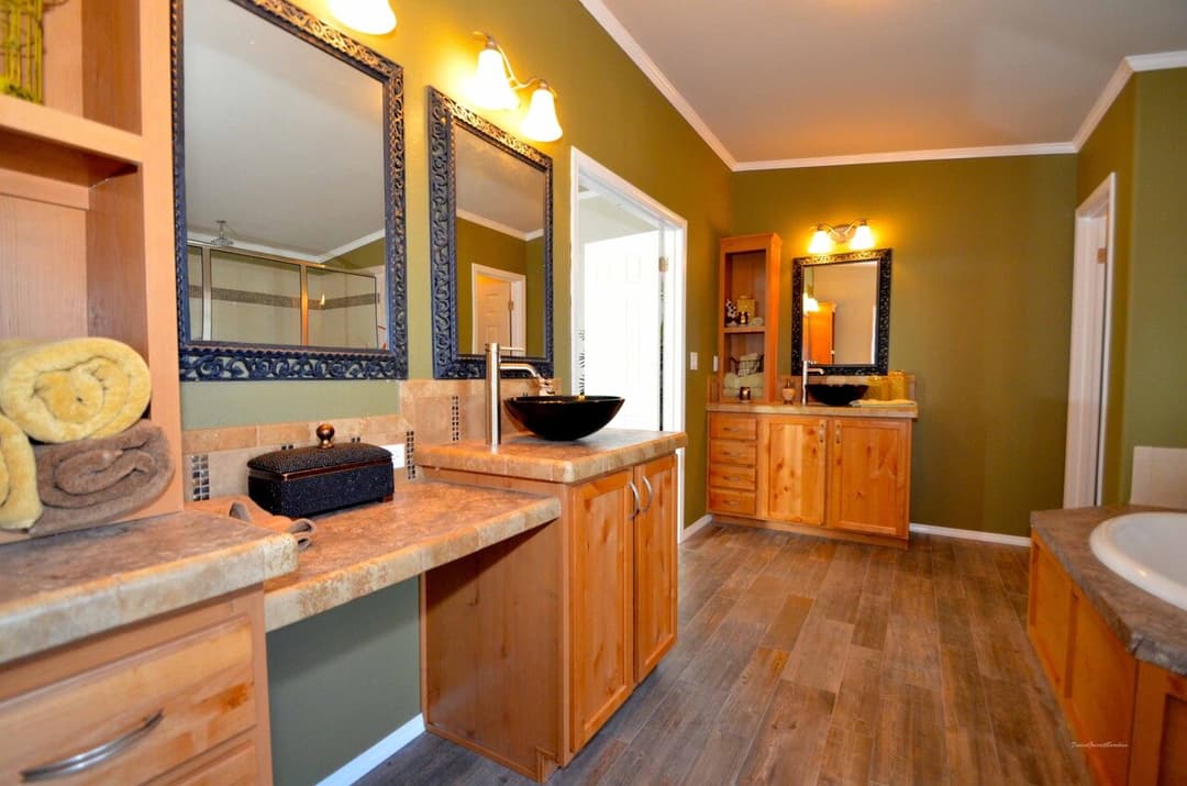 Hacienda ii 41664a bathroom home features