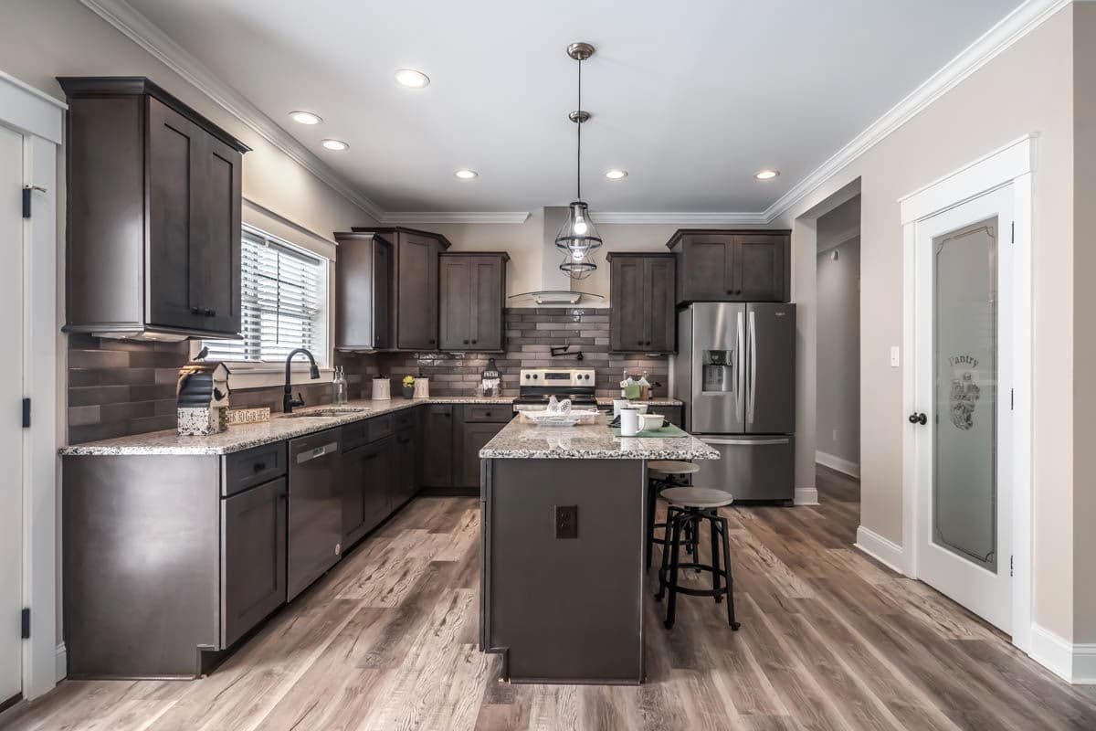 Tidewater cape kitchen home features