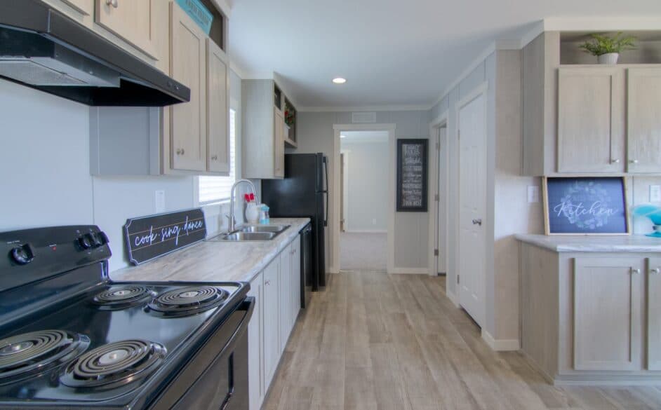 Coyote ridge 331 kitchen home features