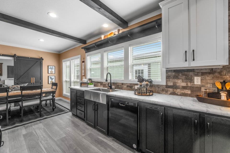 Apex 32763x kitchen home features